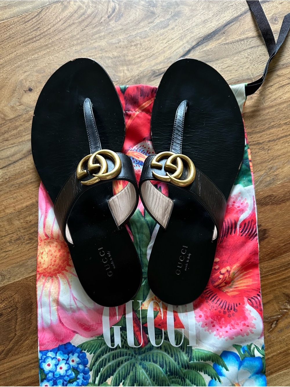 GUCCI Marmont Double G Leather T-Strap Sandals